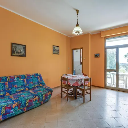 Cozy With Swimming Pool And Gym On Lake Trasimeno Appartement