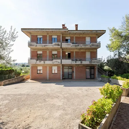 Cozy With Swimming Pool And Gym On Lake Trasimeno Appartement