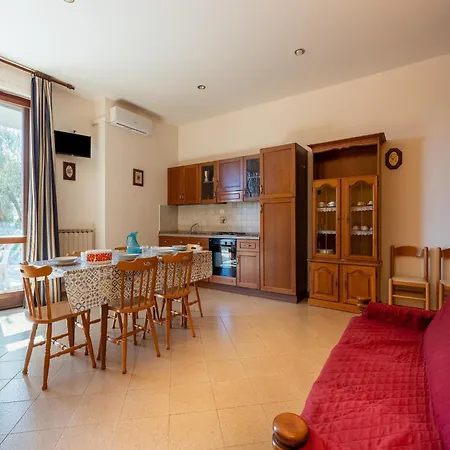 Cozy With Swimming Pool And Gym On Trasimeno Apartmán