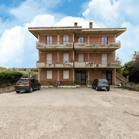 Cozy With Swimming Pool And Gym On Trasimeno Apartman